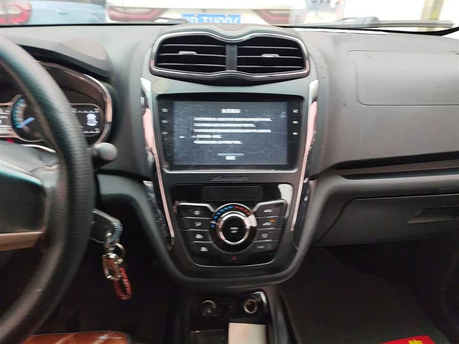 SWM X3 2017 imagen de coche #14