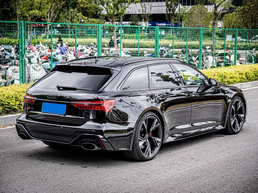 Audi RS 6 2021 immagine di auto #14