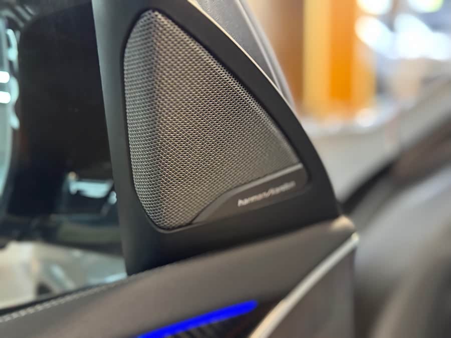 BMW X4 M 2019 #14 BMW X4 M 2019 car image #14