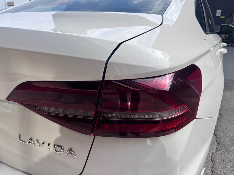 Volkswagen Lavida 2021 car image #14