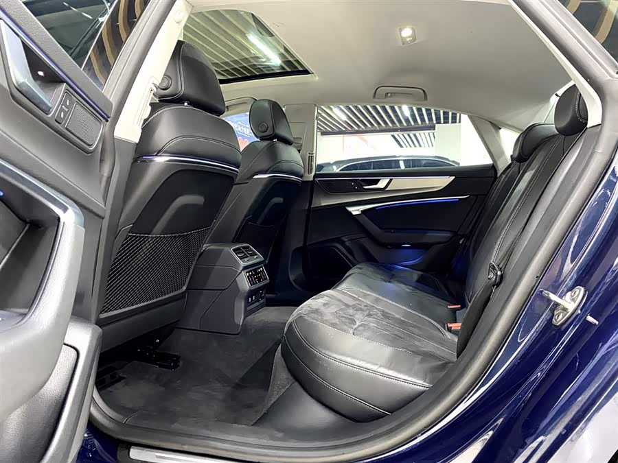 Audi A7L 2023 immagine di auto #14