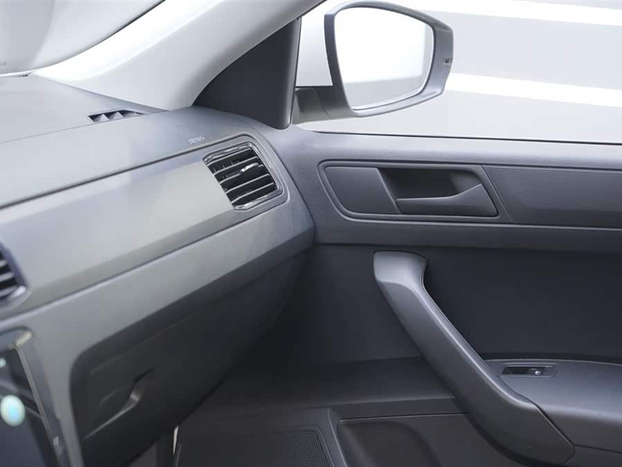 Volkswagen Santana 2023 car image #14