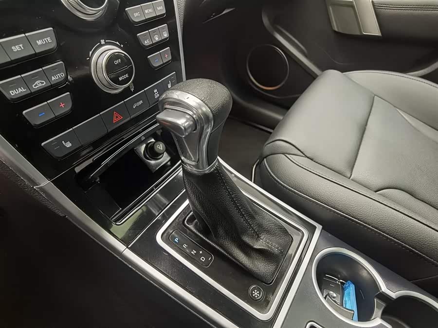 Haval H2 2016 #14 Haval H2 2016 car image #14