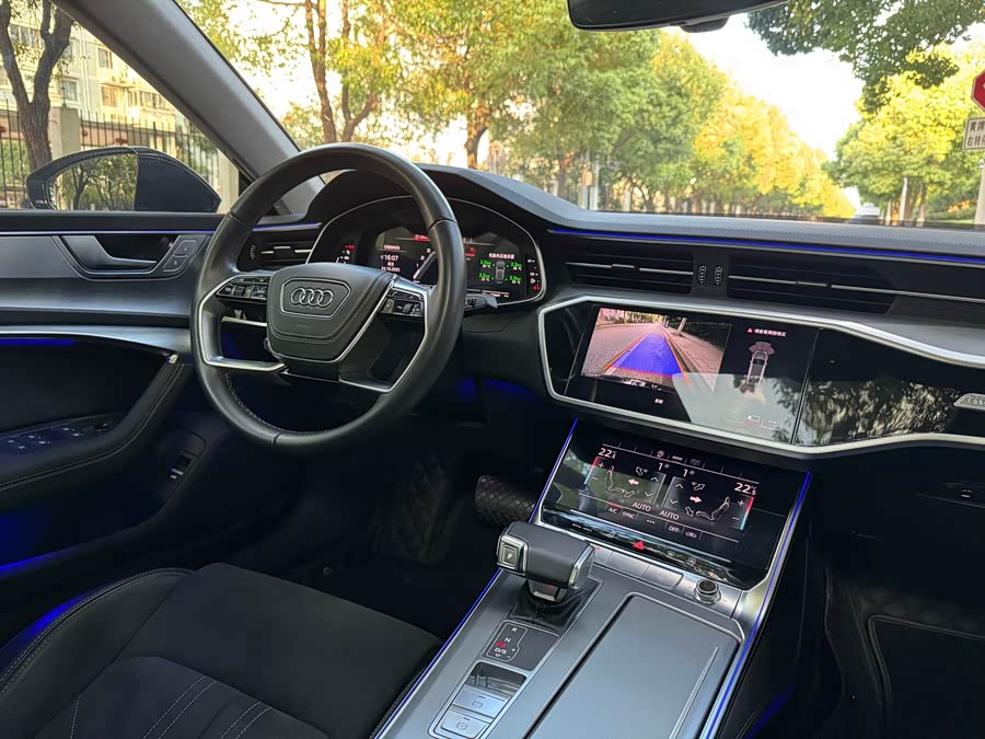 Audi A7L 2024 #14 Audi A7L 2024 car image #14