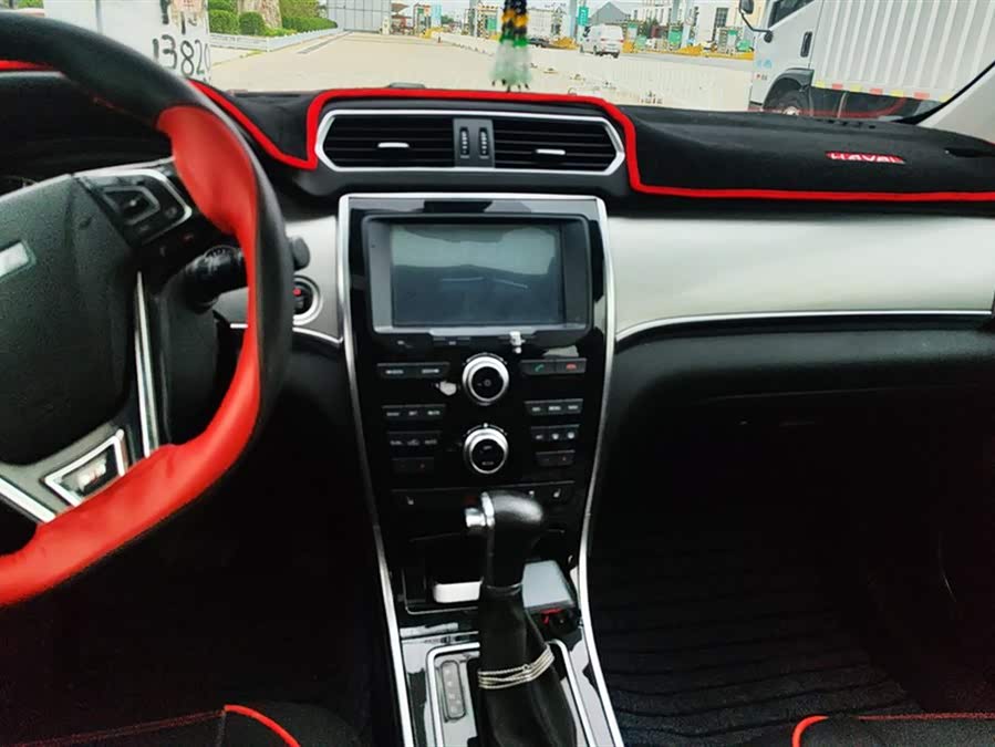 Haval H2 2015 car image #14