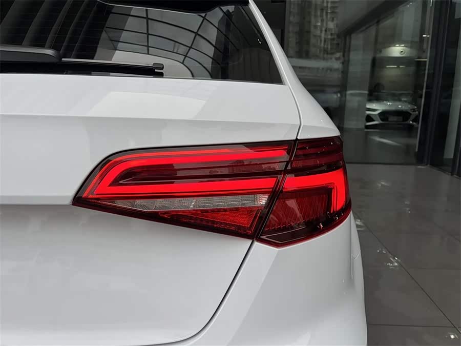 Audi A3 2018 immagine di auto #14