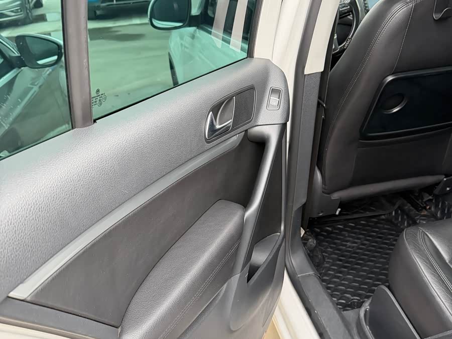 大众 Tiguan 2012 汽车图片 #14