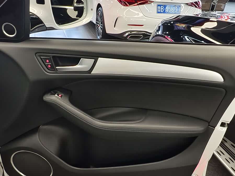 Audi Q5 (Imported) 2016 car image #14