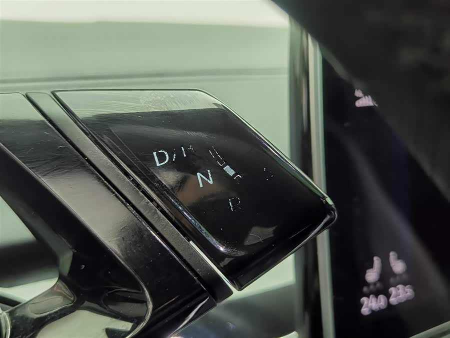 Volkswagen ID.6 Crozz 2023 car image #14