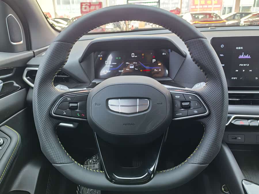GEELY Coolray 2025 car image #14