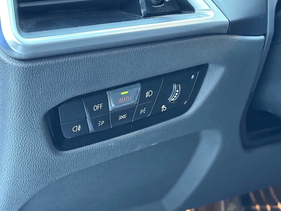 BMW M240i 2025 immagine di auto #14