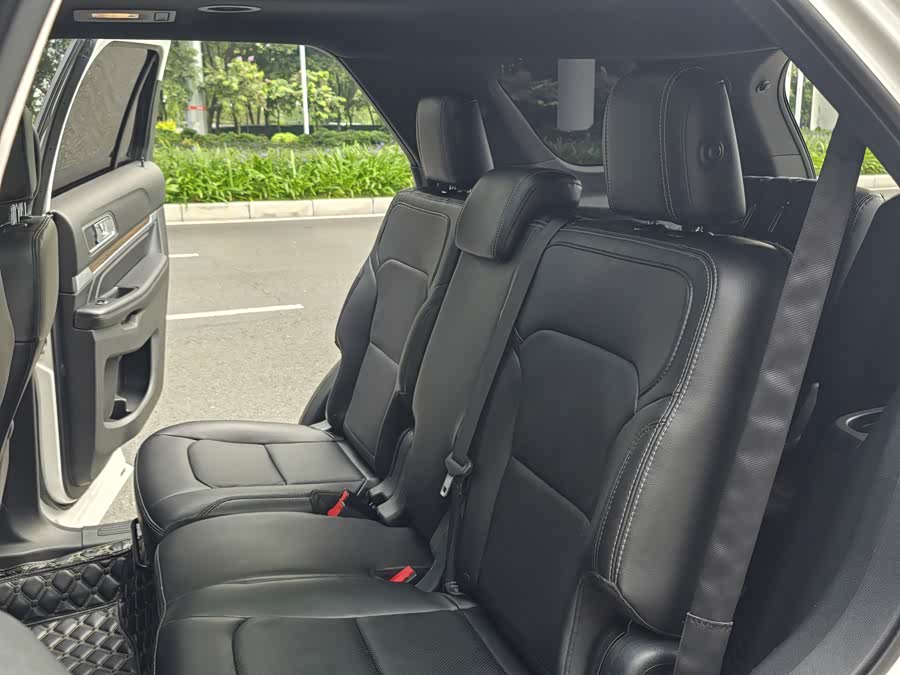 Ford Explorer (Imported) 2018 #14 Ford Explorer (Imported) 2018 car image #14