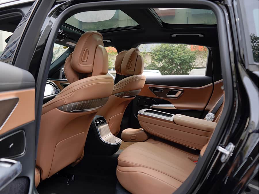 Mercedes-Benz E Class New Energy 2025 car image #14