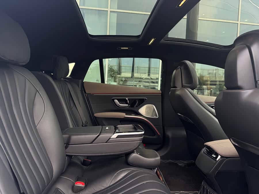 Mercedes-Benz EQS Class 2022 #14 Mercedes-Benz EQS Class 2022 car image #14