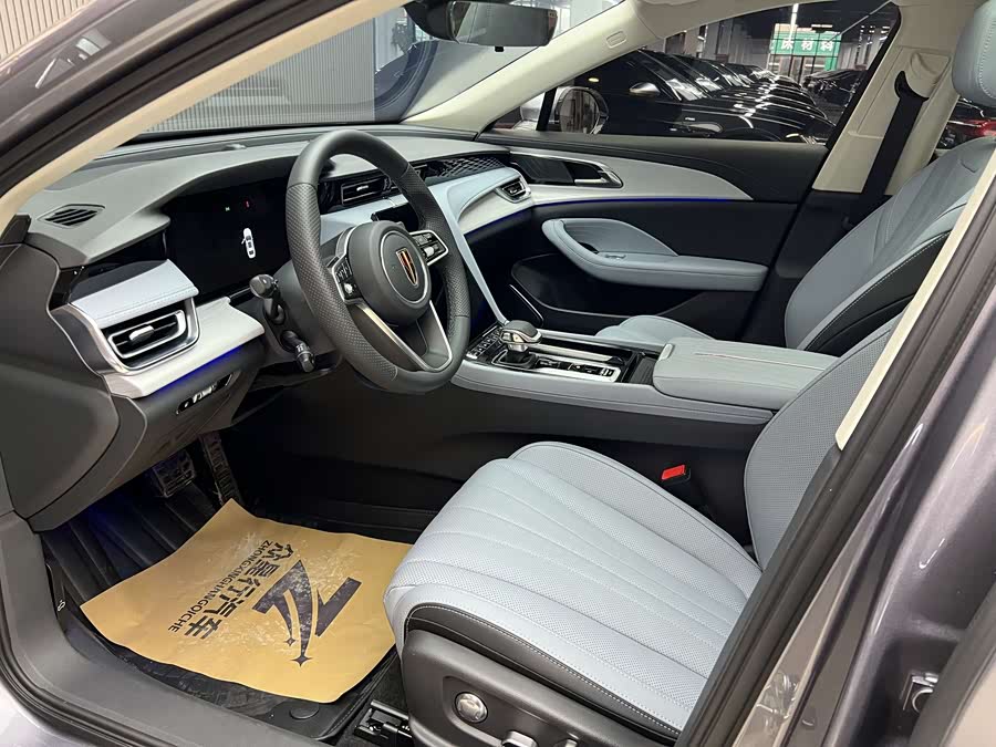 HongQi H5 PHEV 2025 #14 HongQi H5 PHEV 2025 car image #14