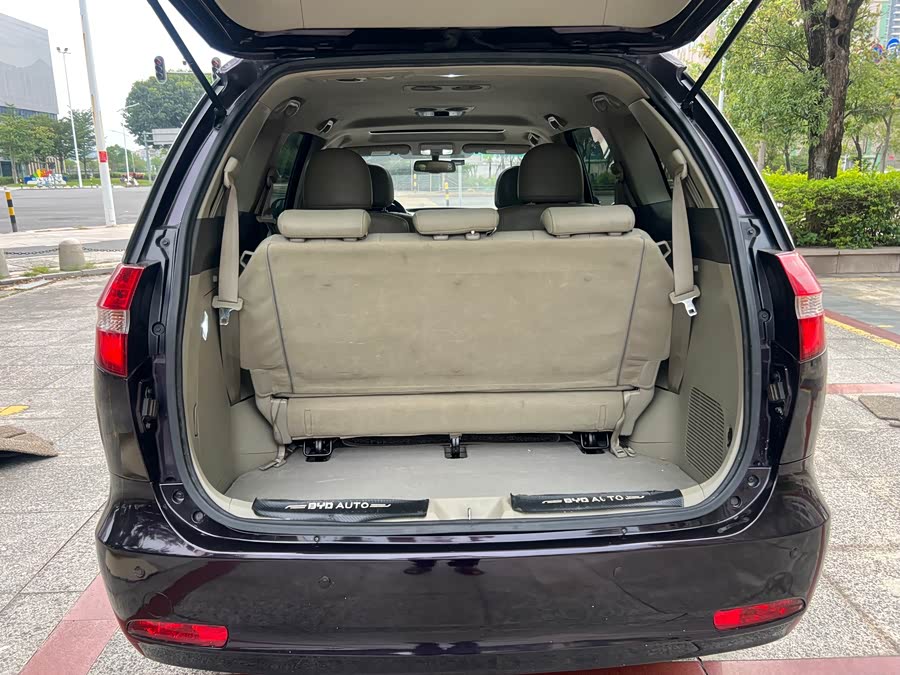 BYD M6 2015 car image #14