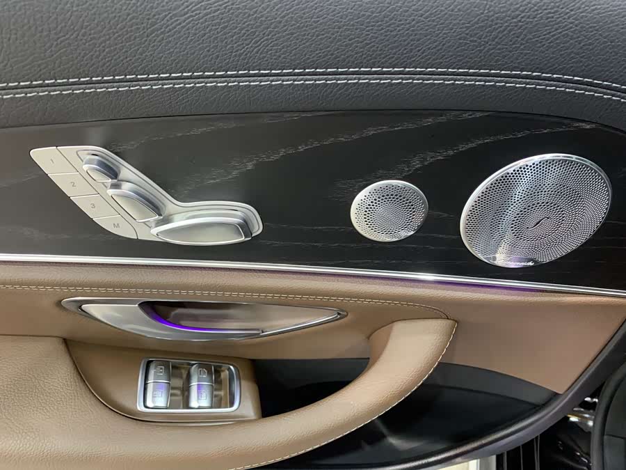 Mercedes-Benz E Class 2020 car image #14