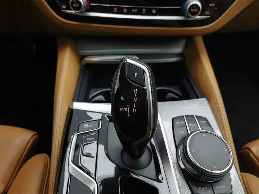 BMW 5 Series (Imported) 2018 car image #14