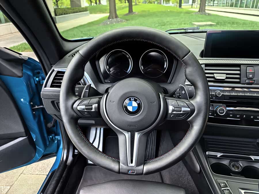 BMW M2 2018 car image #14