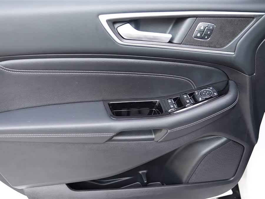 Ford Edge 2019 car image #14