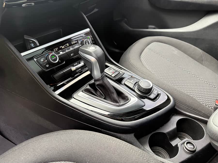 BMW 2 Series Gran Tourer 2016 immagine di auto #14