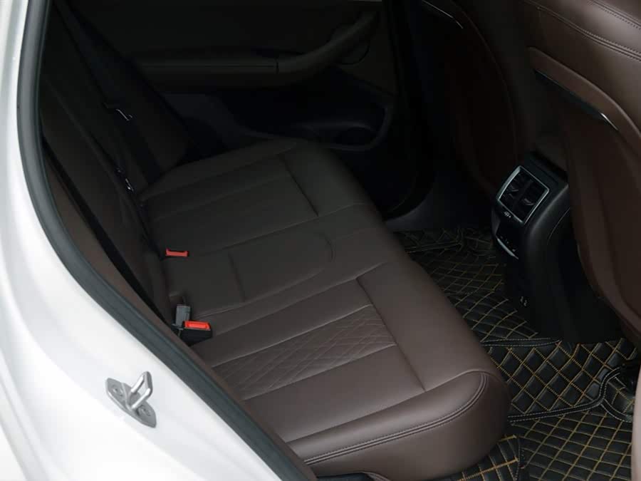 BMW iX3 2025 #14 BMW iX3 2025 car image #14