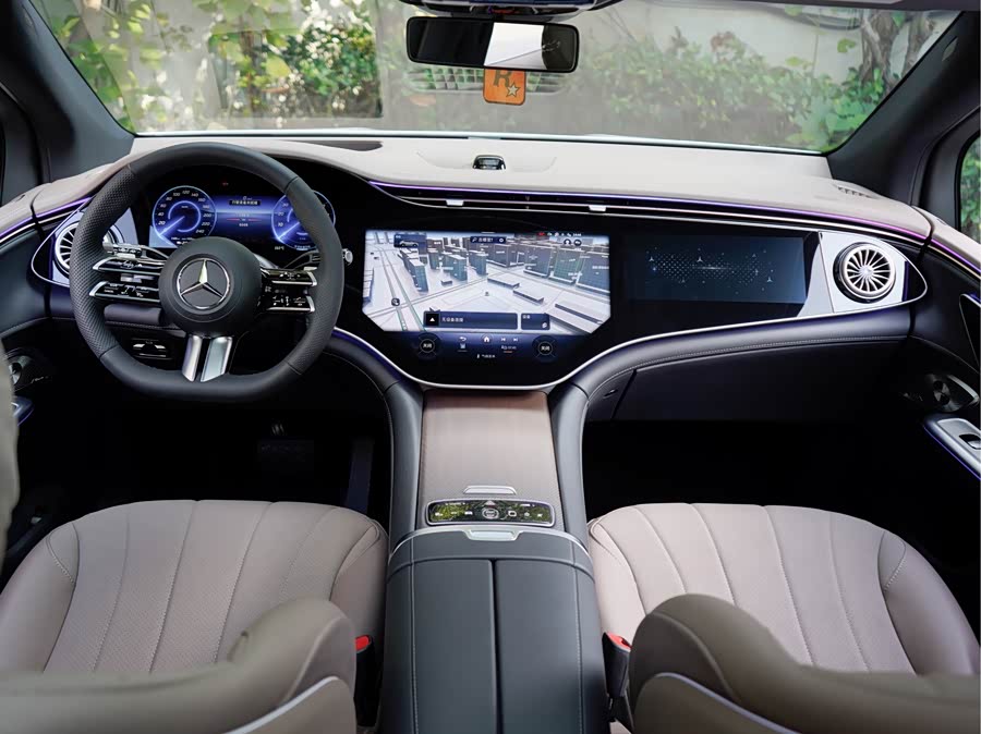 Mercedes-Benz EQE SUV 2025 immagine di auto #14