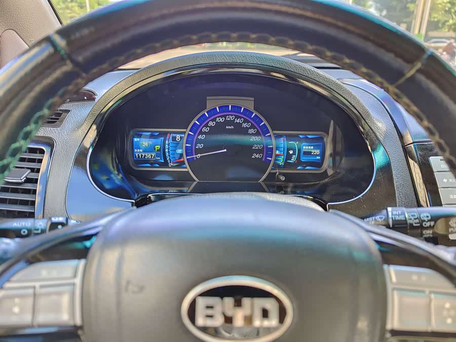 BYD S6 2013 car image #14