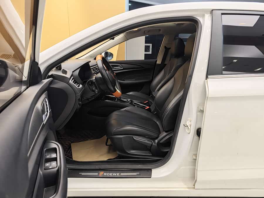 Roewe i5 2020 car image #14