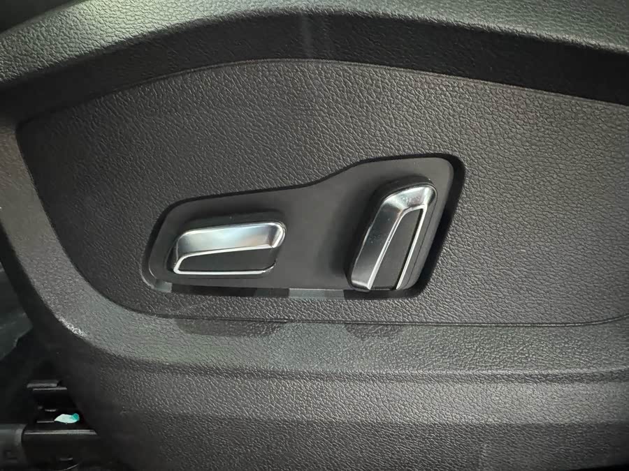 Chery Tiggo 8 PRO New Energy 2025 #14 Chery Tiggo 8 PRO New Energy 2025 car image #14