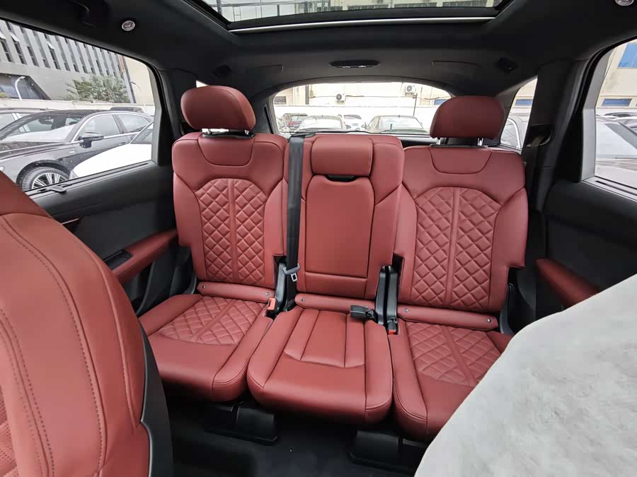 Audi SQ7 #14 Audi SQ7 car image #14