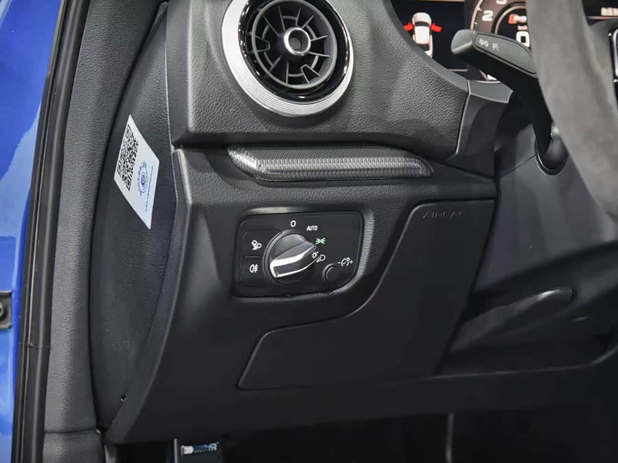 Audi RS 3 2018 car image #14