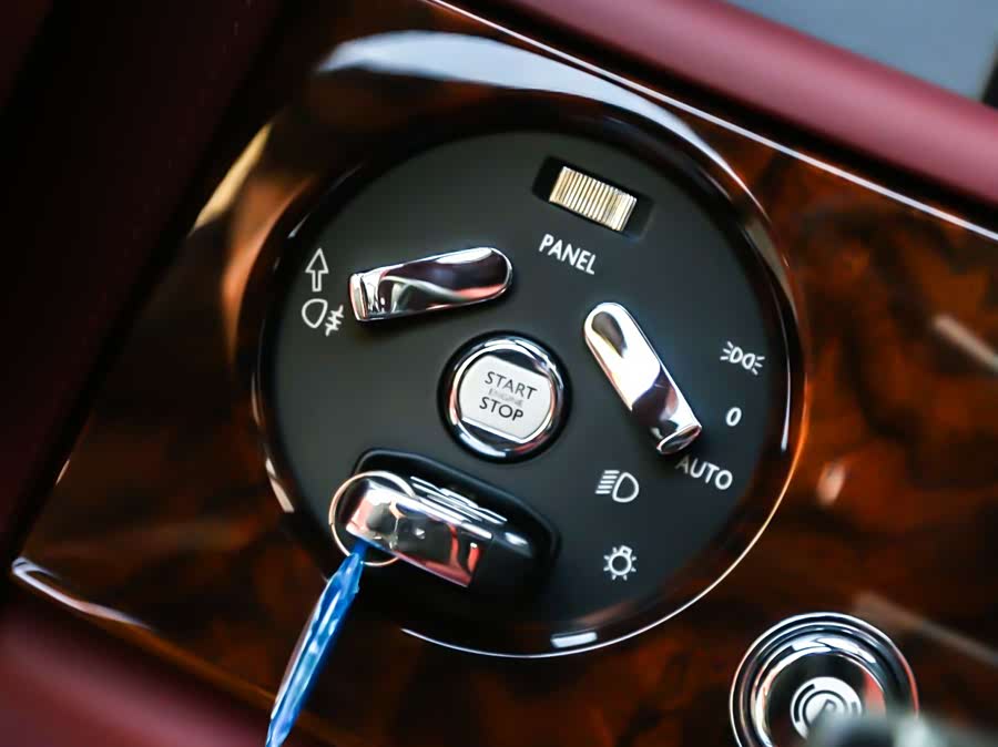 劳斯莱斯 幻影 2013 #14 劳斯莱斯 幻影 2013 汽车图片 #14