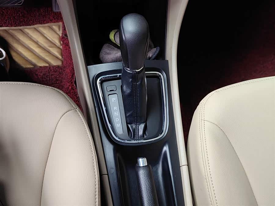 Suzuki Ciaz 2016 immagine di auto #14