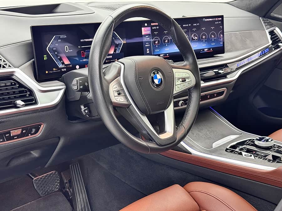 BMW X7 2023 immagine di auto #14