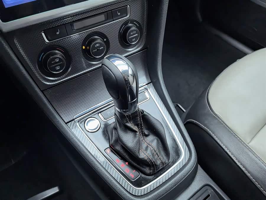 Volkswagen Cross Lavida 2014 immagine di auto #14