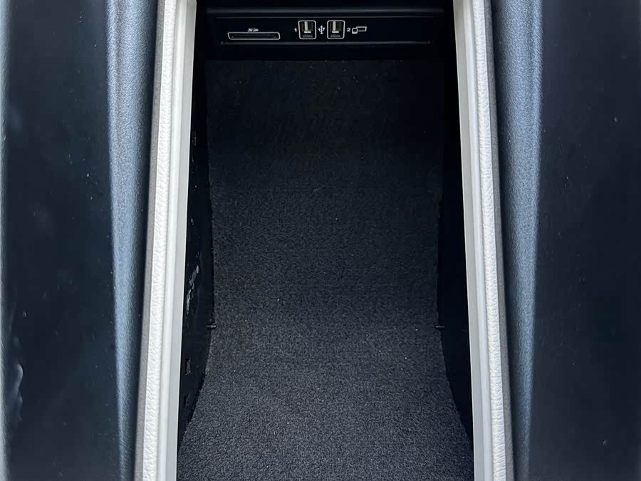 Mercedes-Benz E Class (Imported) 2019 car image #14