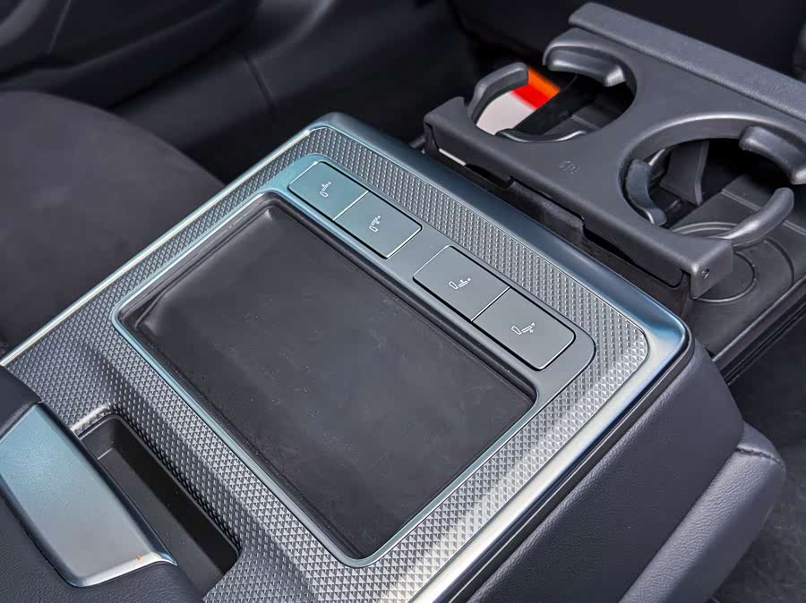 Audi A7L 2025 car image #14