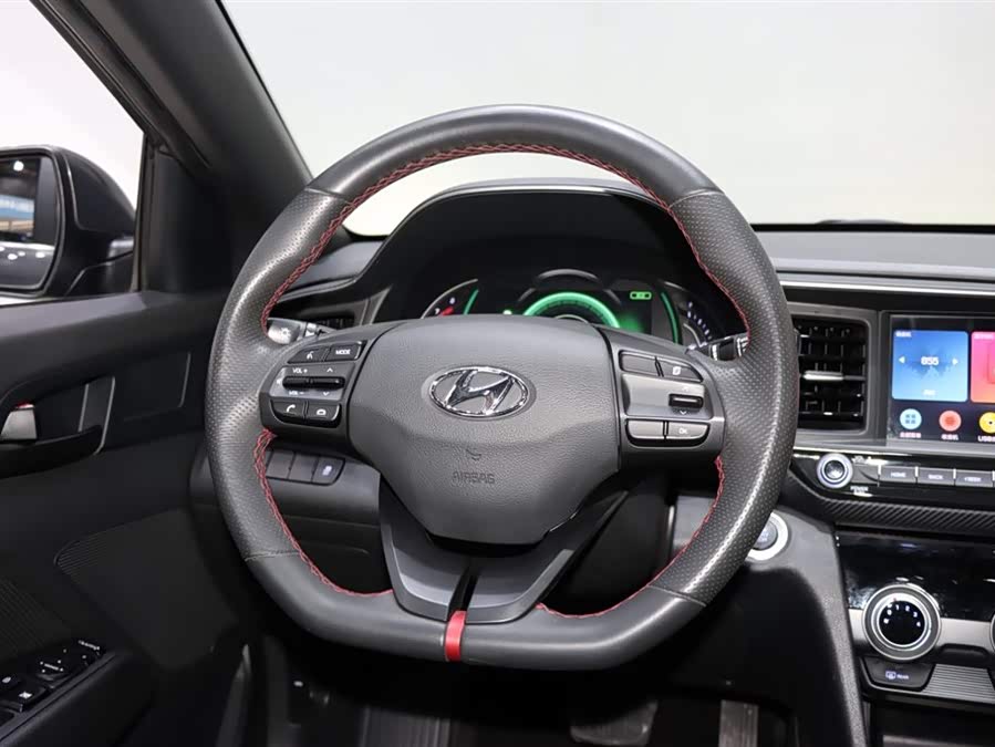 Hyundai Elantra AD 2019 car image #14