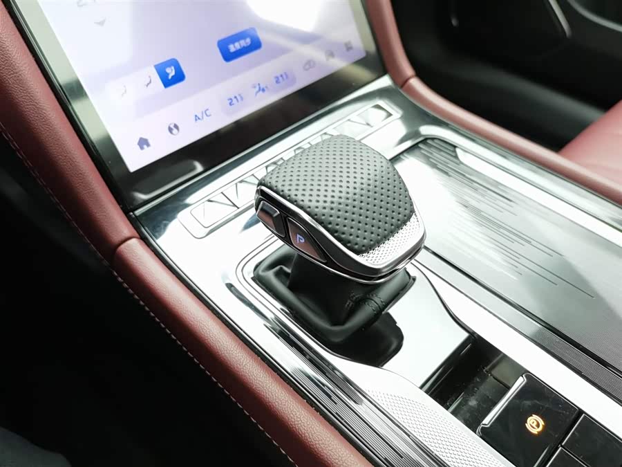 HongQi H5 PHEV 2025 #14 HongQi H5 PHEV 2025 car image #14