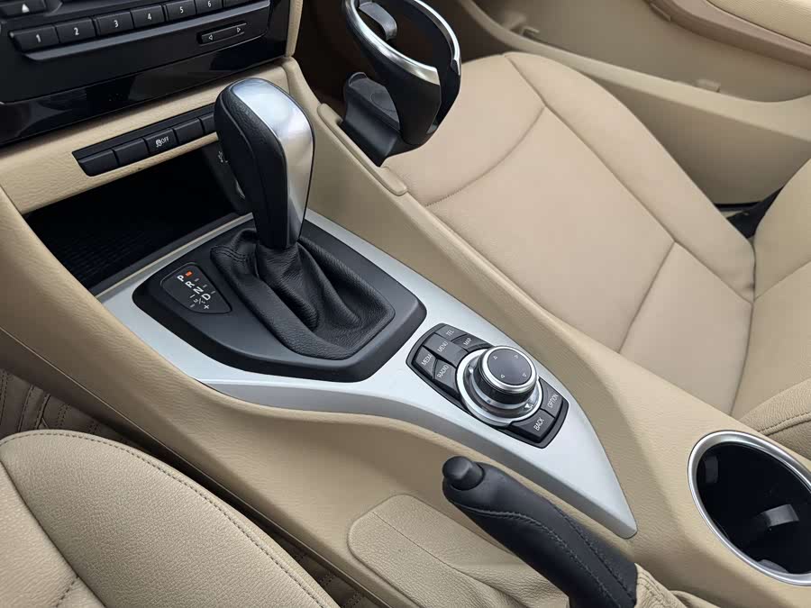 BMW X1 (Imported) 2012 car image #14