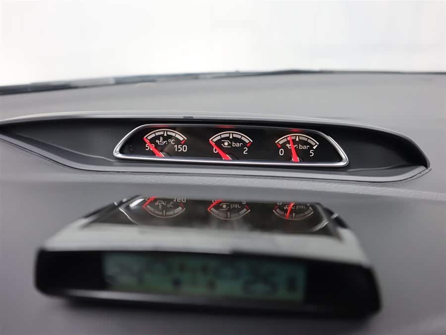 Ford Focus (Imported) 2017 #14 Ford Focus (Imported) 2017 صورة سيارة #14