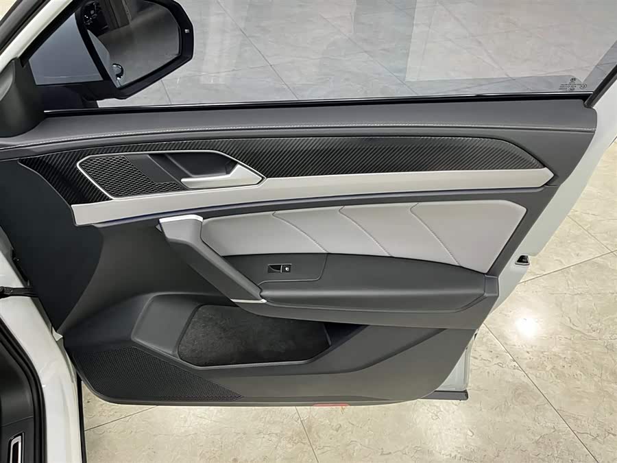 Volkswagen Tayron GTE 2022 car image #14