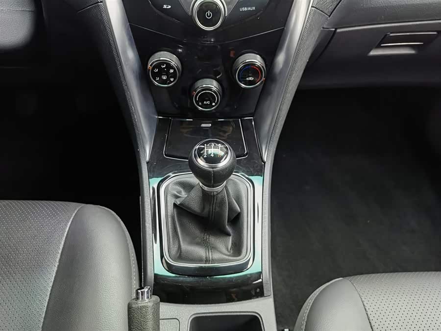 BYD F3 2021 car image #14