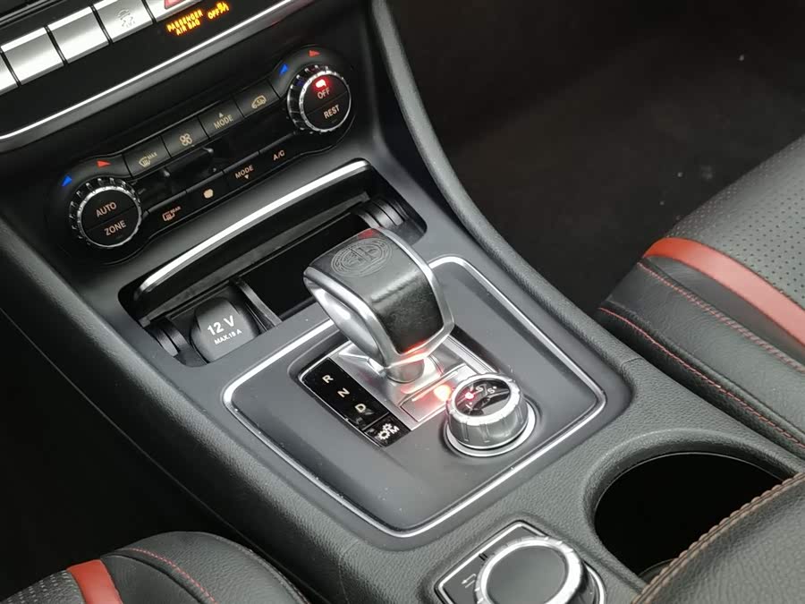 Mercedes-Benz GLA AMG 2018 car image #14