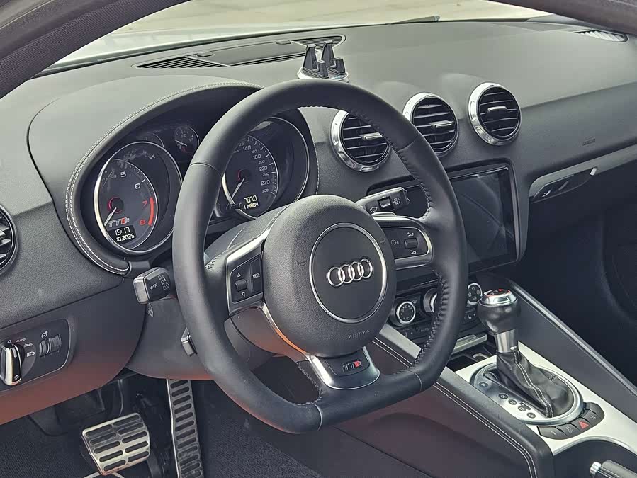 Audi TTS 2012 #14 Audi TTS 2012 car image #14