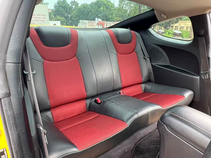 Hyundai Rohens-Coupe 2012 car image #14