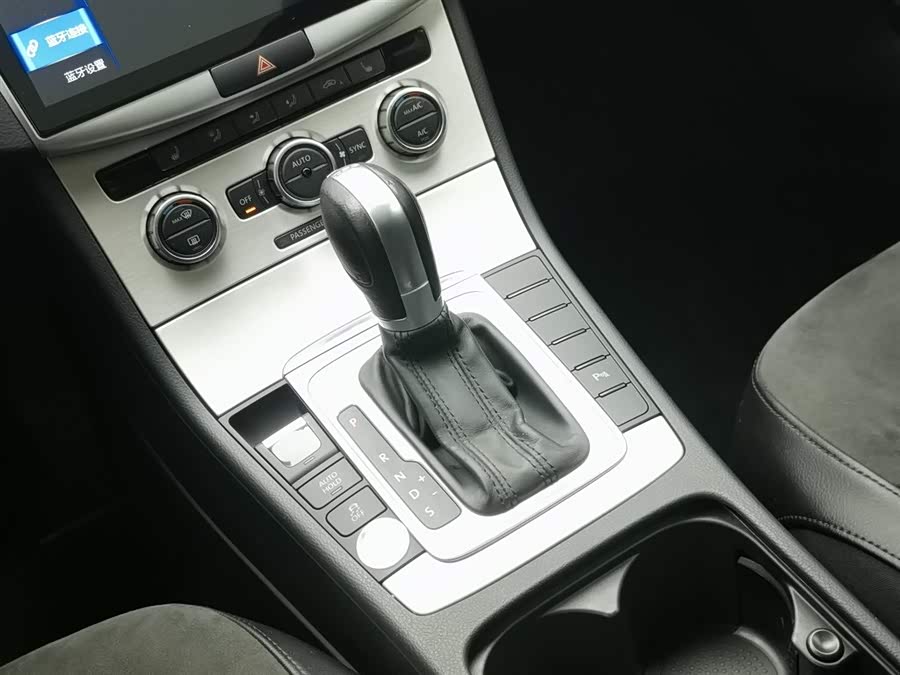 Volkswagen Magotan (Imported) 2014 изображение автомобиля #14