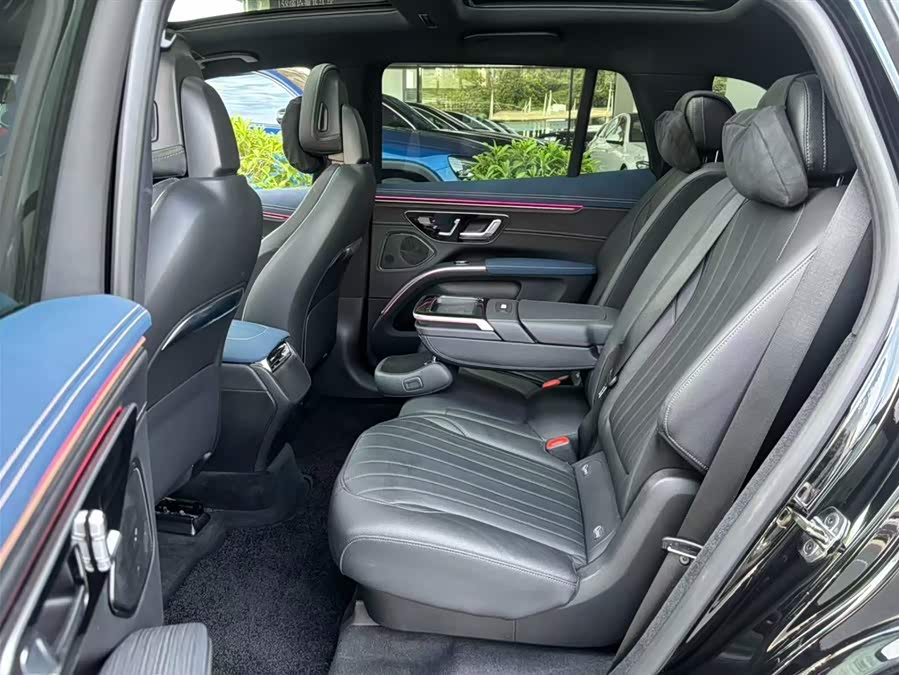 Mercedes-Benz EQS SUV 2023 car image #14