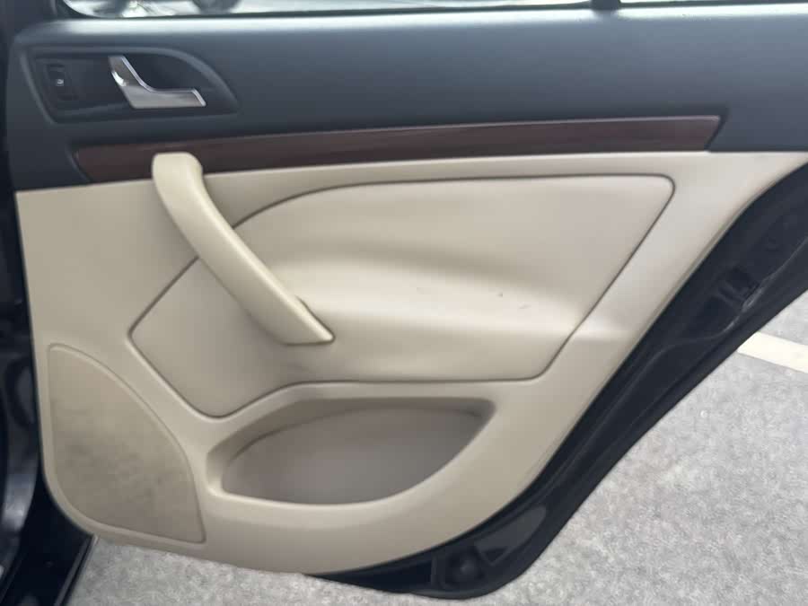 Skoda Octavia 2013 car image #14